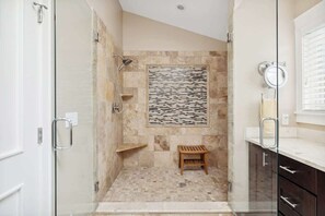 Dusche, Haartrockner, Shampoo