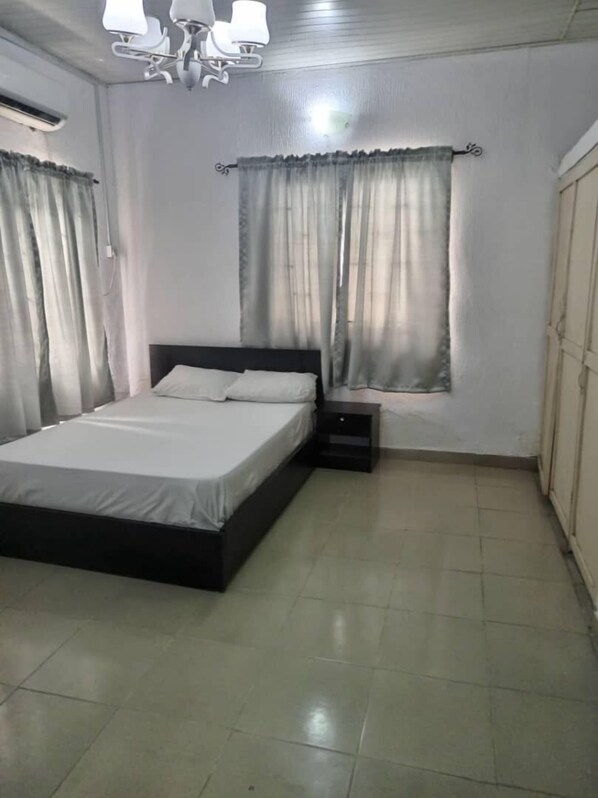 Departamento estándar | 3 habitaciones y caja de seguridad en la habitación 