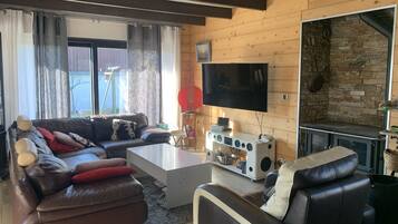 Smart TV, video games, books