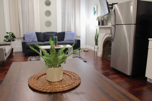 ★ RARE 1BR Apt with Character GREAT Location! W/D★