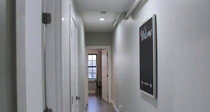 ★ 2 BEDROOM / 1 BATH TRENDY Apt ★ Downtown Albany