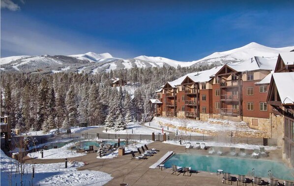 Indoor pool, outdoor pool - 2 BR 2 BA slope-side resort ski-in just feet from 4 o'clock (Breckenridge)