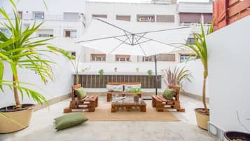 Luxury Apartment | Terrace/patio