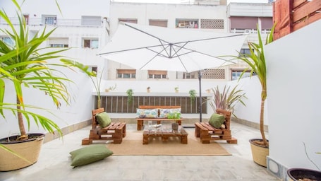 Luxury Apartment | Terrace/patio