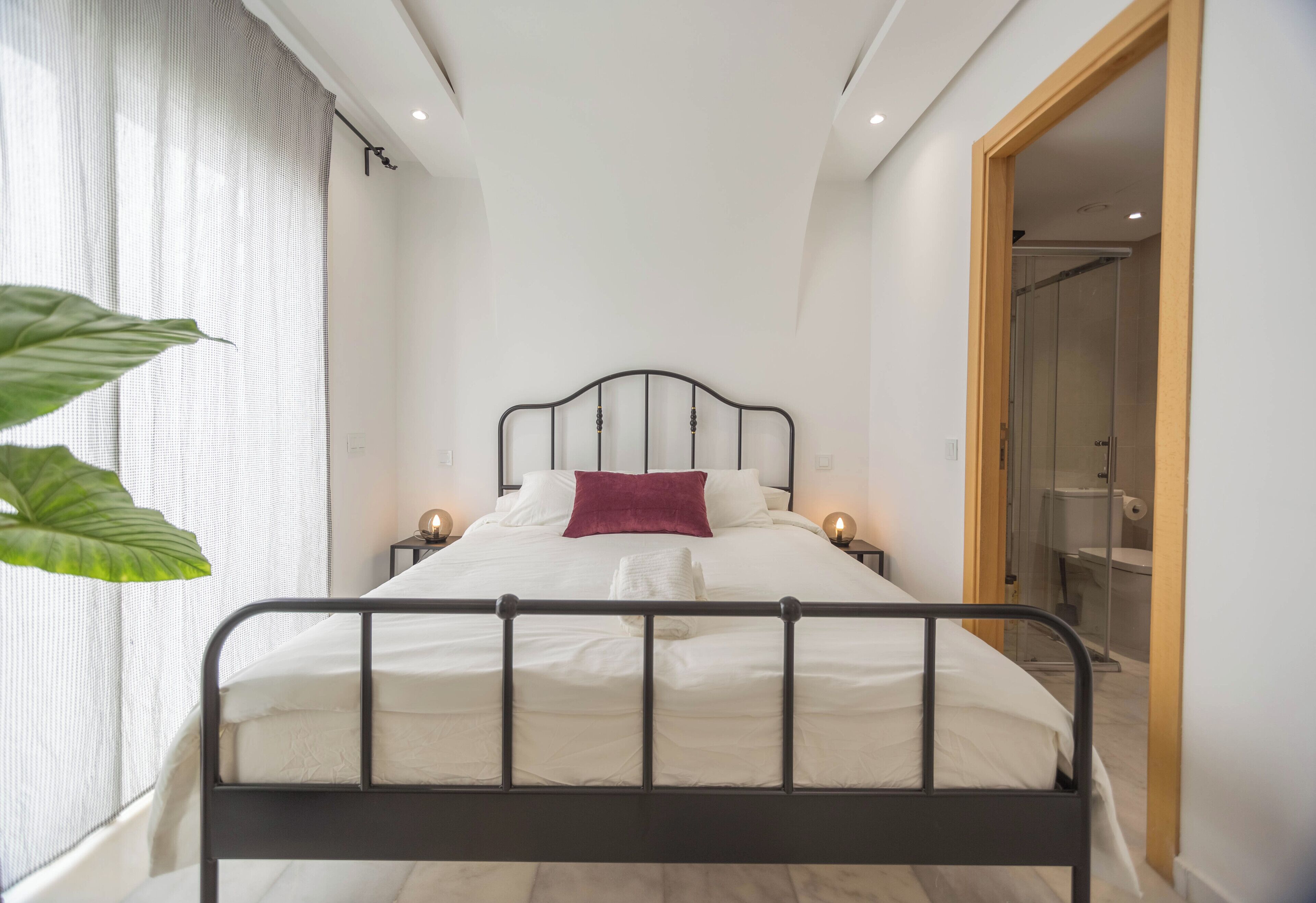 1 bedroom, premium bedding, Select Comfort beds, iron/ironing board