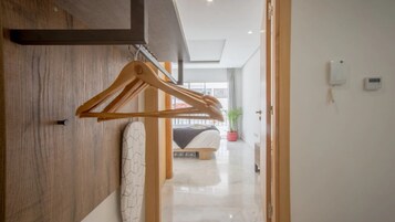 Grand Apartment | 1 bedroom, premium bedding, Select Comfort beds, iron/ironing board