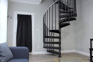 Interior - UNIQUE Gem in HEART of Albany ★ Spiral Staircase (Albany)