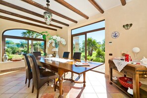 Dining - Villa with pool, views, A/C, garden (Castelvetrano)