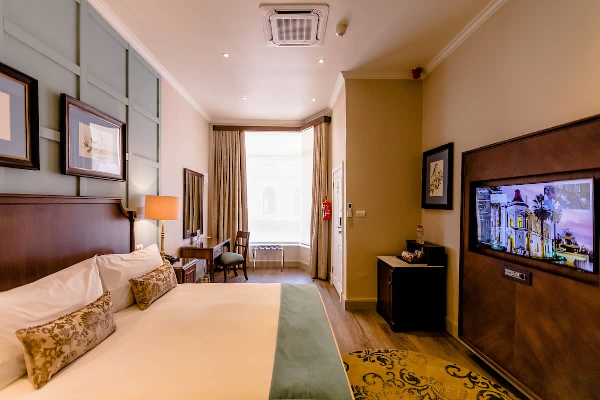 2 chambres, literie hypoallergénique, couette en duvet d'oie