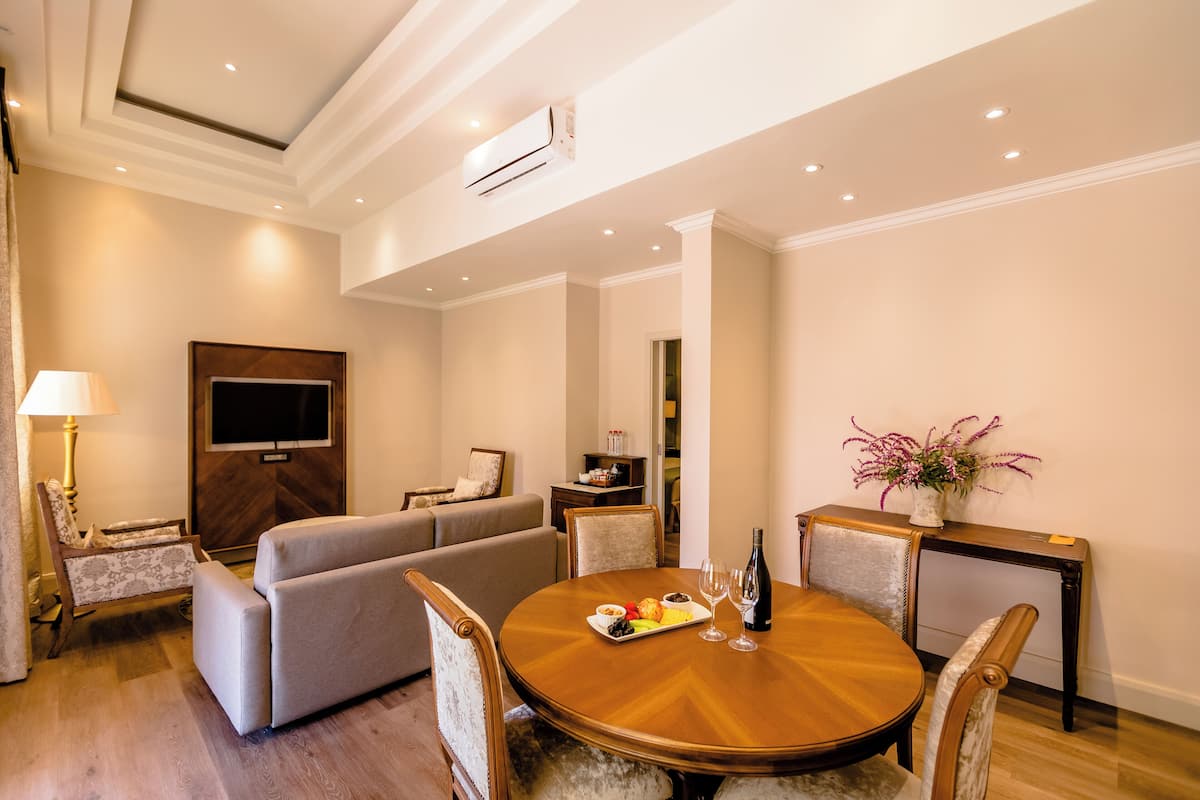 2 chambres, literie hypoallergénique, couette en duvet d'oie