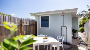 تناول الطعام بالخارج