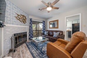 Smart TV, fireplace, DVD player, table tennis