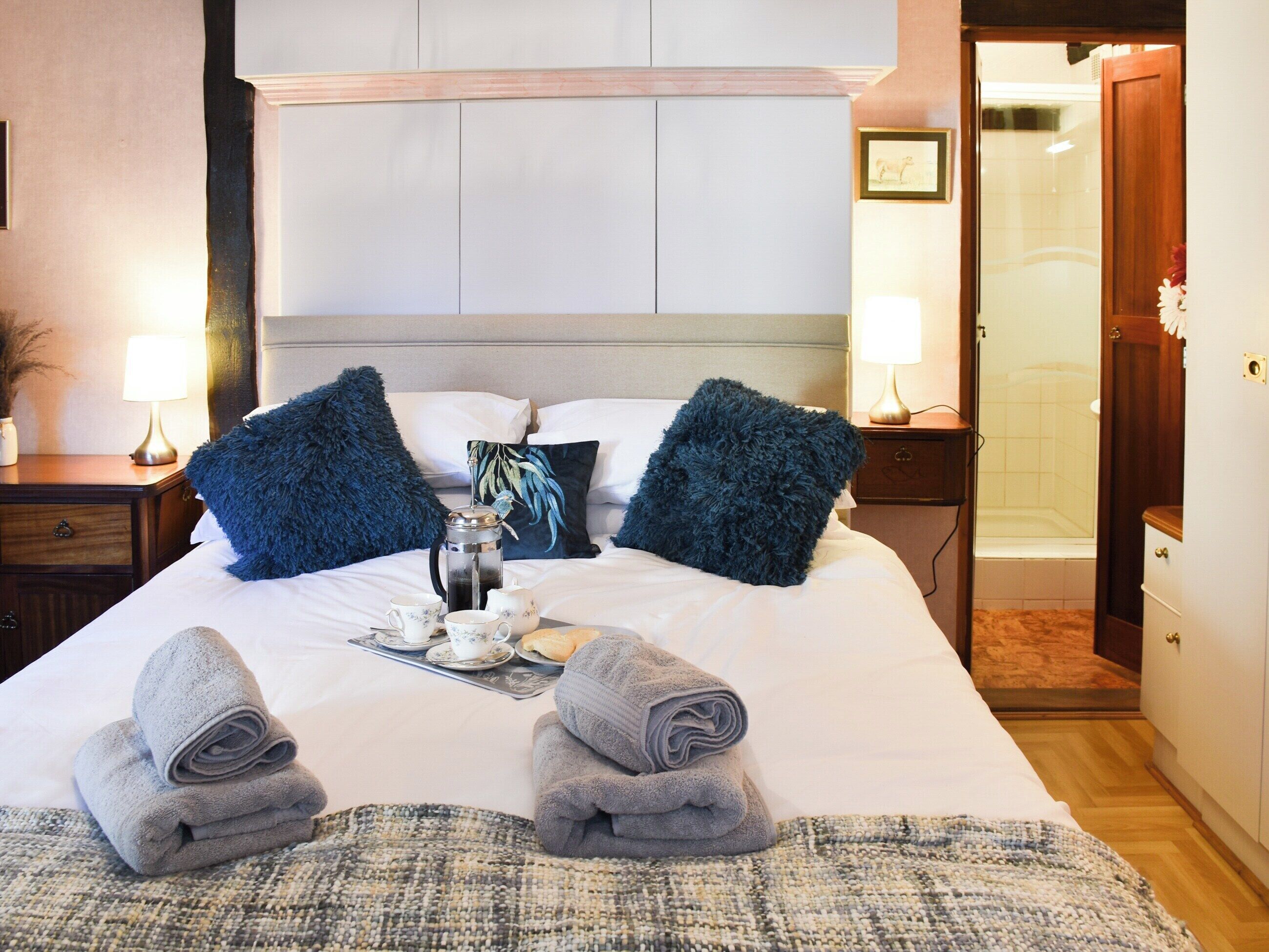 3 bedrooms, free WiFi, bed sheets