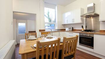 Comfort House | Private kitchen | Electric kettle