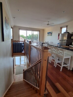 Interior - Sandrift by the beach (Largs North)