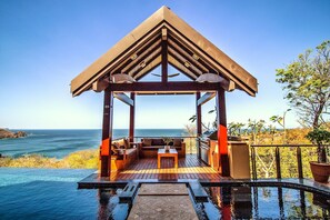 Property grounds - Casa Rosen Luxury Ocean View Villa with Private Chef (Guanacaste Province)