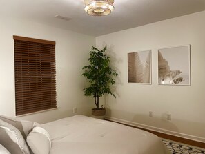 1 bedroom, desk, iron/ironing board, free WiFi
