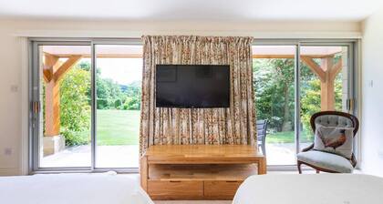 Dove Lodge in Painswick