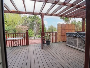 Interior - Acorns (Holywell)