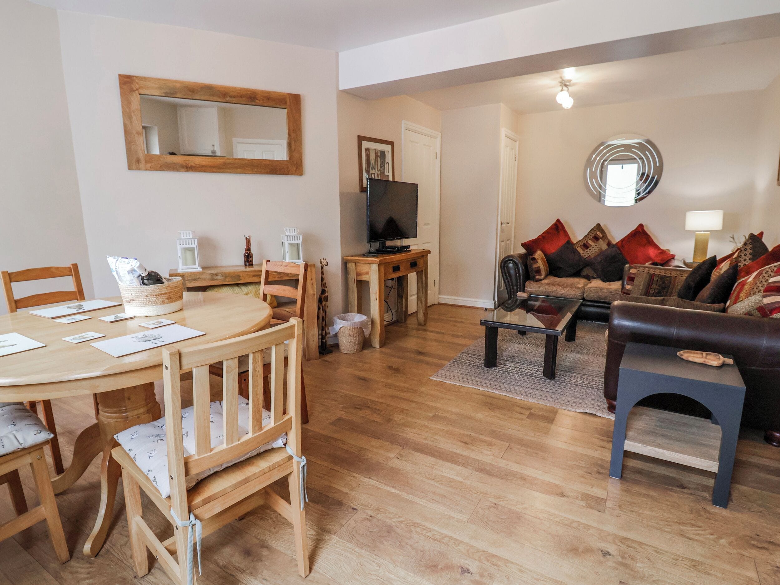 Cottage | Interior