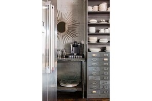 Interior - Stylish Vibes in a Renovated Flashlight Factory (Pittsburgh)