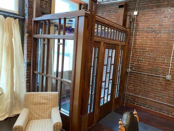 Interior - Rustico Loft, Reuse, Repurposed & Recycle (Pittsburgh)