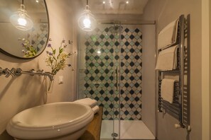 House - Loppia Secret Garden by Wonderful Italy (Bellagio)