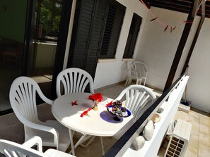 Apartment | Outdoor dining