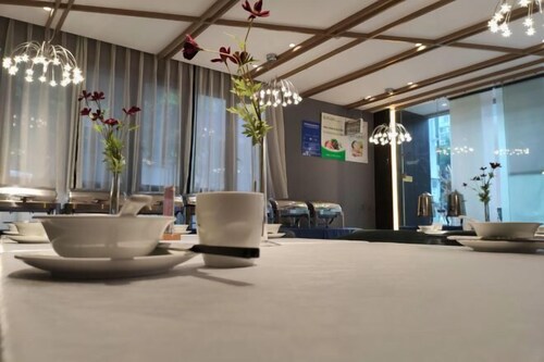 Aixi Jialin Hotel(Chongqing Bishan Junhao Central Street Store)