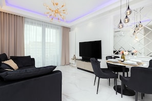 1 bedroom, free WiFi, bed sheets - Plac Unii Apartment by Renters Prestige (Gdynia)