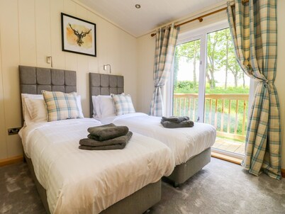 Robin Lodge