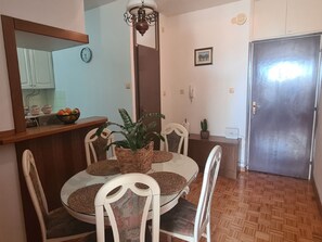 Apartment (One Bedroom Apartment) | Dining room - Apartment Snjezana Split (Split)