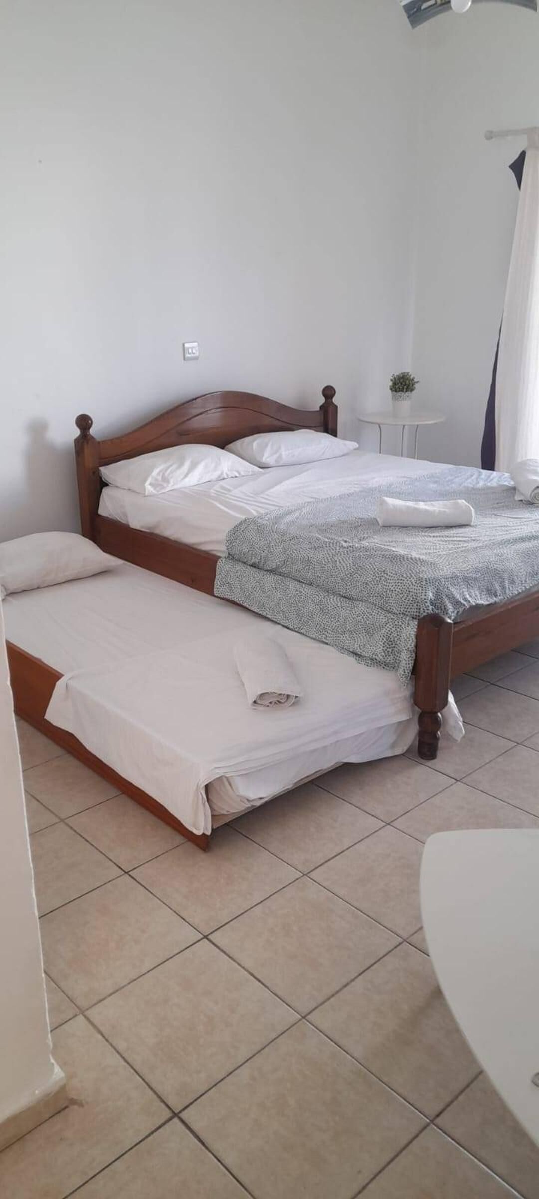 Bügeleisen/Bügelbrett, kostenloses WLAN, Bettwäsche