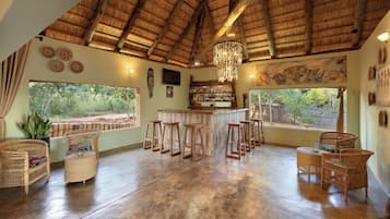 Bar (en la propiedad)