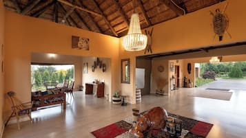 Sala de estar en el lobby