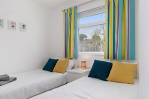 Apartment, Accessible | 2 bedrooms - Freshwater Bay - Sea View Apartment (Pembroke)