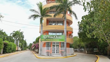 Mặt tiền nơi lưu trú