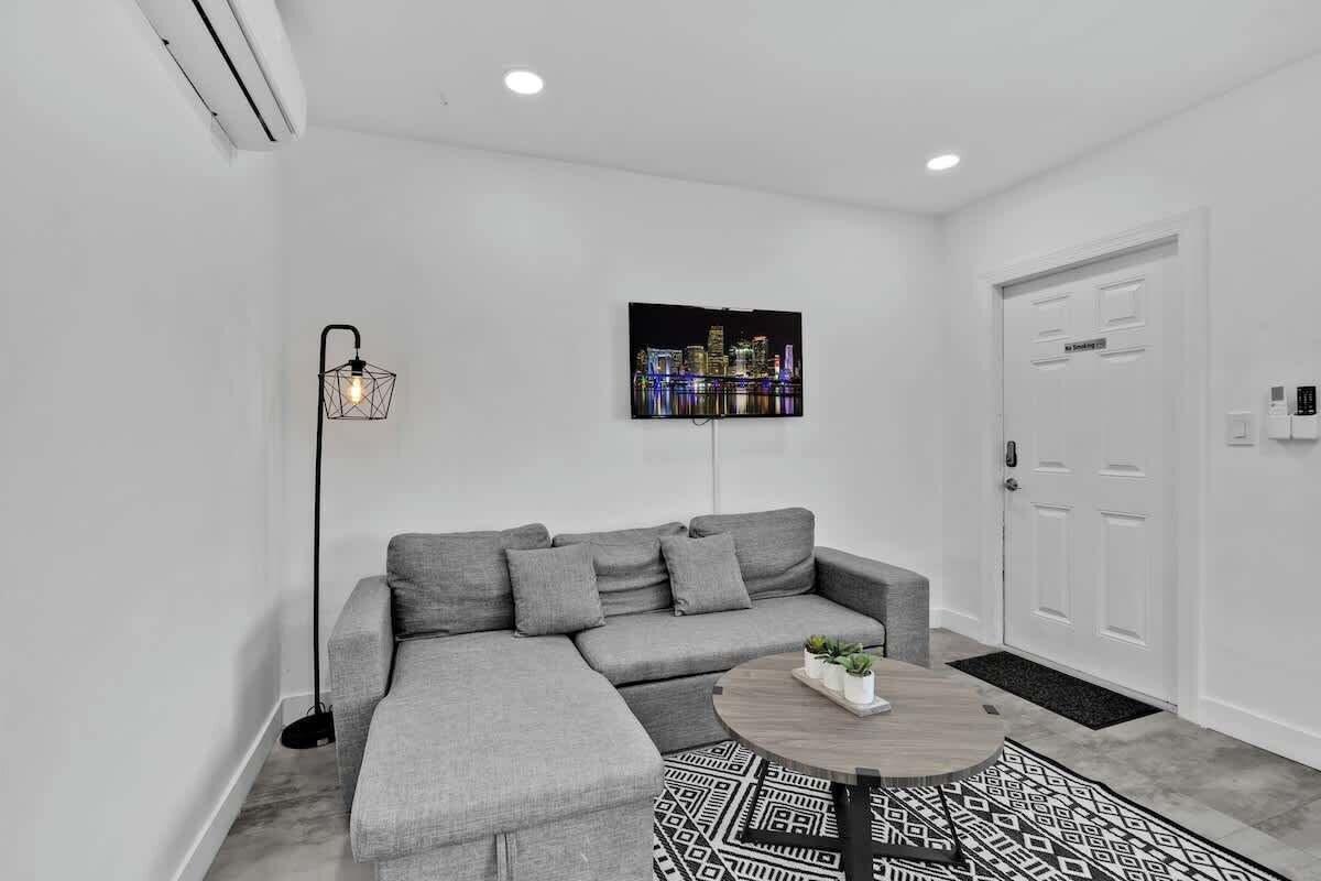 TV, Netflix, Hulu, servizi in streaming