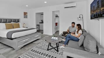 BĂŒgeleisen/BĂŒgelbrett, WLAN, BettwĂ€sche