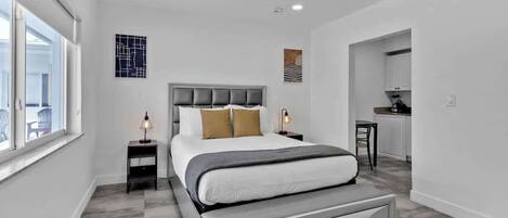 Fer et planche Ă repasser, Wi-Fi, literie fournie