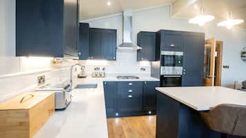 Fridge, dishwasher, electric kettle, toaster