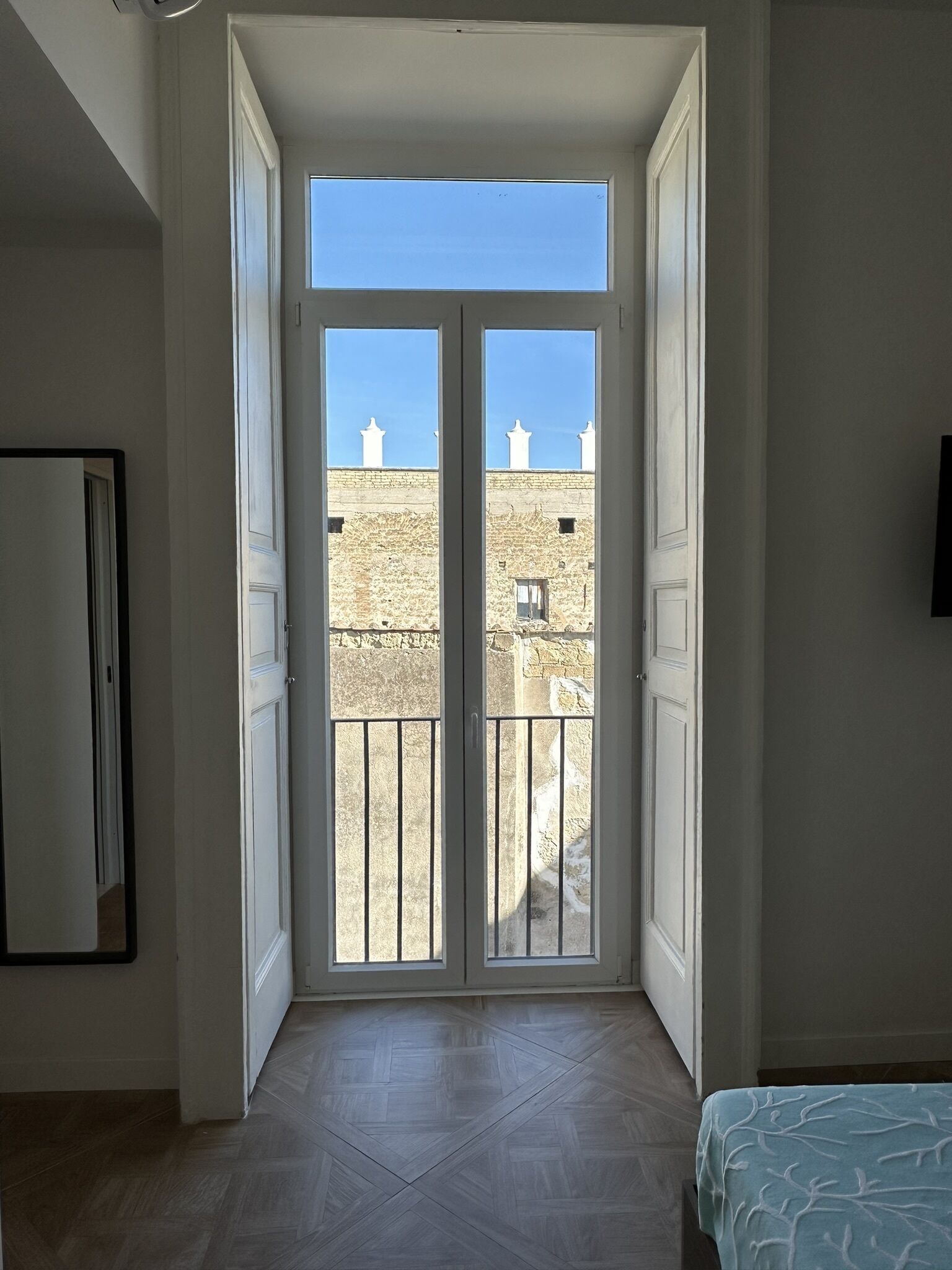 1 多间卧室、办公桌、旅行婴儿床、免费 WiFi