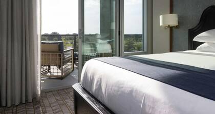 The Stella Hotel Autograph Collection