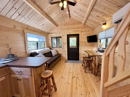 Cozy Coastal Cabin #1