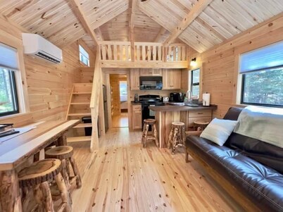 Cozy Coastal Cabin #2