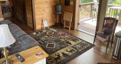 Cozy cabin with spectacular Mountain Views!!