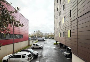 Property grounds - B&B Hotel Paris Le Bourget (La Courneuve)