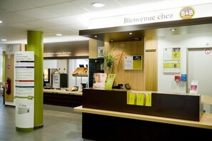 Lobby - B&B Hotel Paris Le Bourget (La Courneuve)