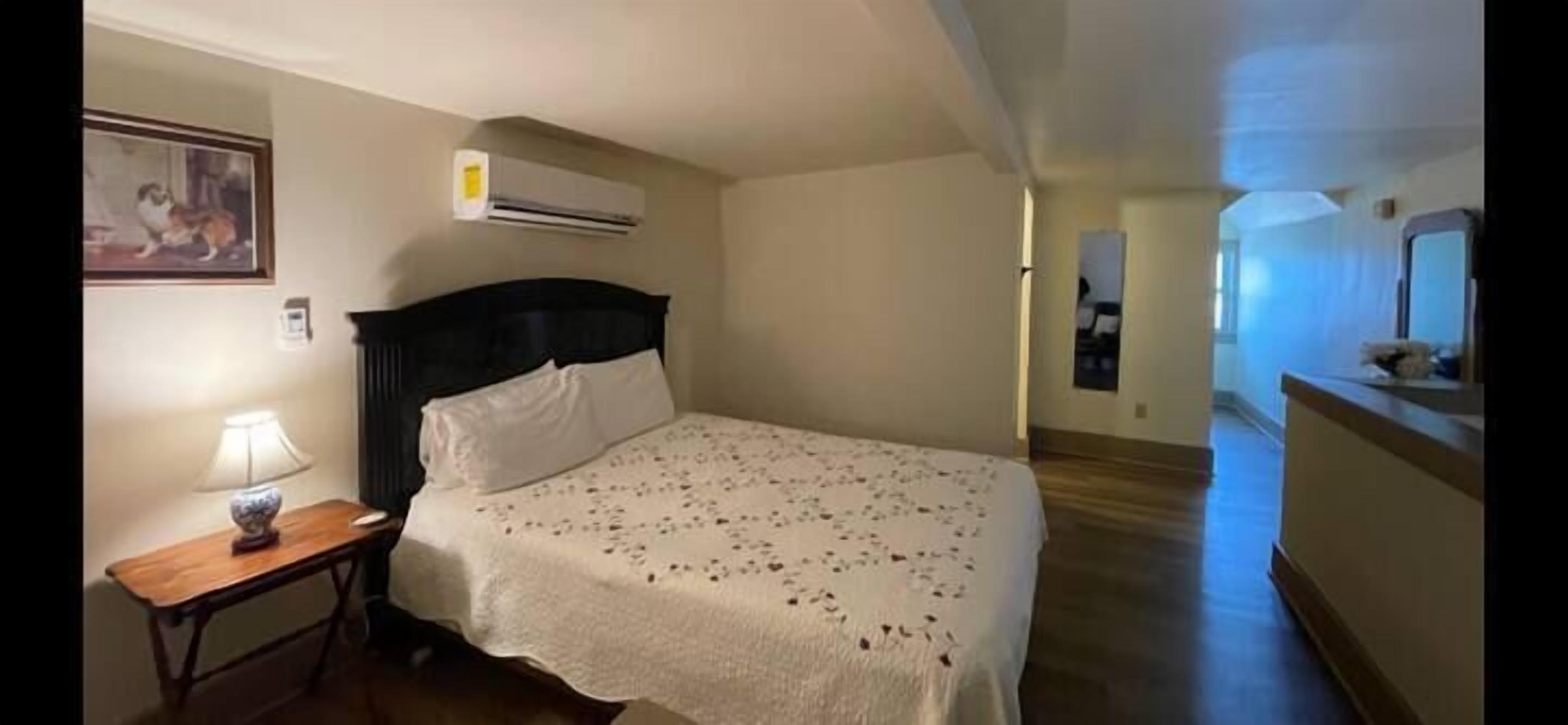 Upper 2 Bedroom Loft Apartment
