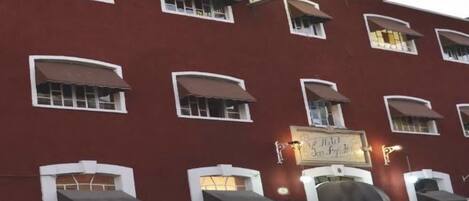 Fachada da propriedade